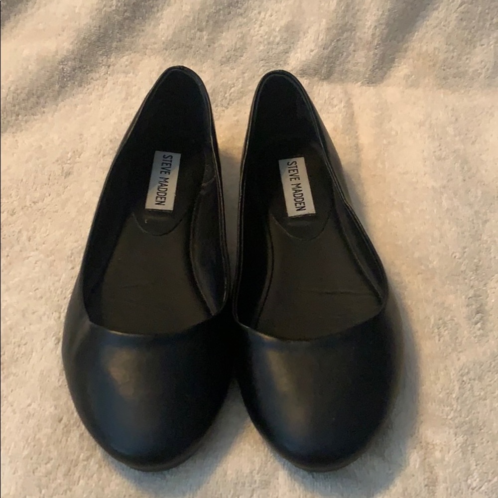 Steve Madden Black Flats